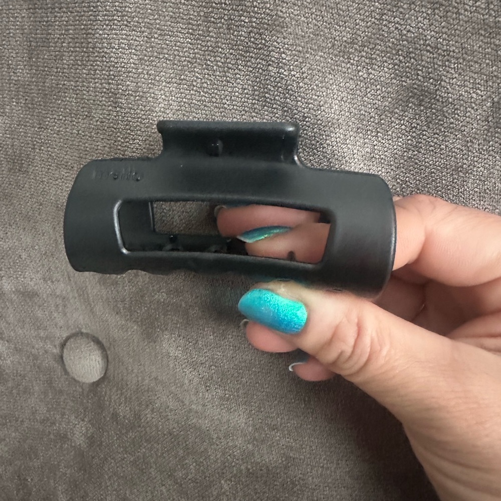 NWT 3" Authentic Mello Cloud Clip Black Licorice small claw hair clip $30 new!